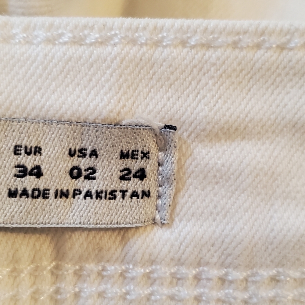 ZARA Basic  white distressed raw hem jeans White Size 2 - Picture 5 of 10